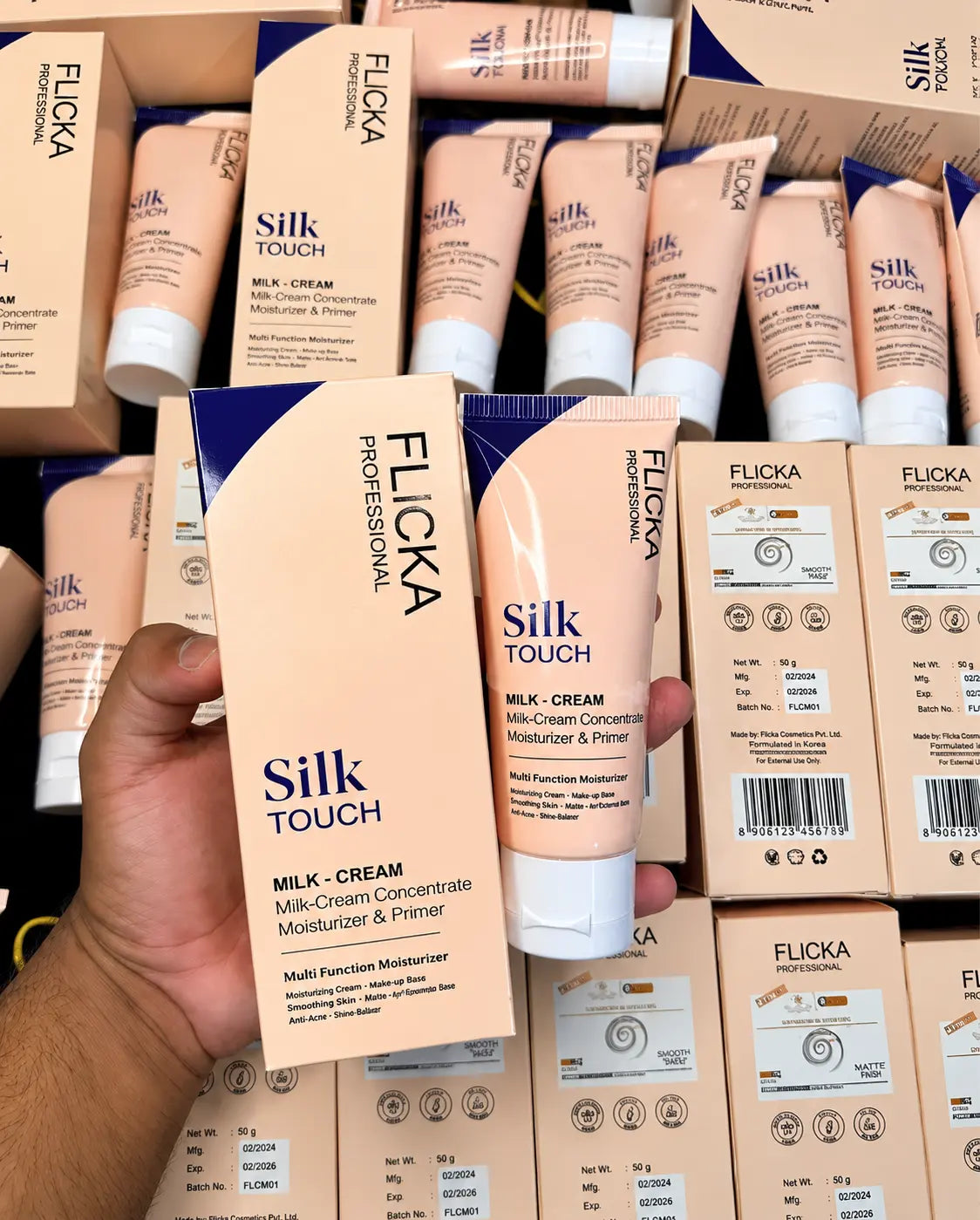 Flicka silk touch Milk-Cream moisturiser and Primer 60g.